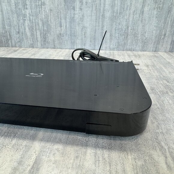 Samsung BD-J6300 Blu-ray Player - Picture 4 of 13